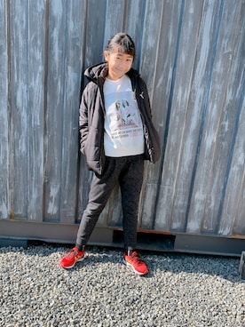「PUMA（プーマ）のアイテム（ジャケット/アウター）」を使った、Reiさん（キッズ・145cm）の冬コーディネート