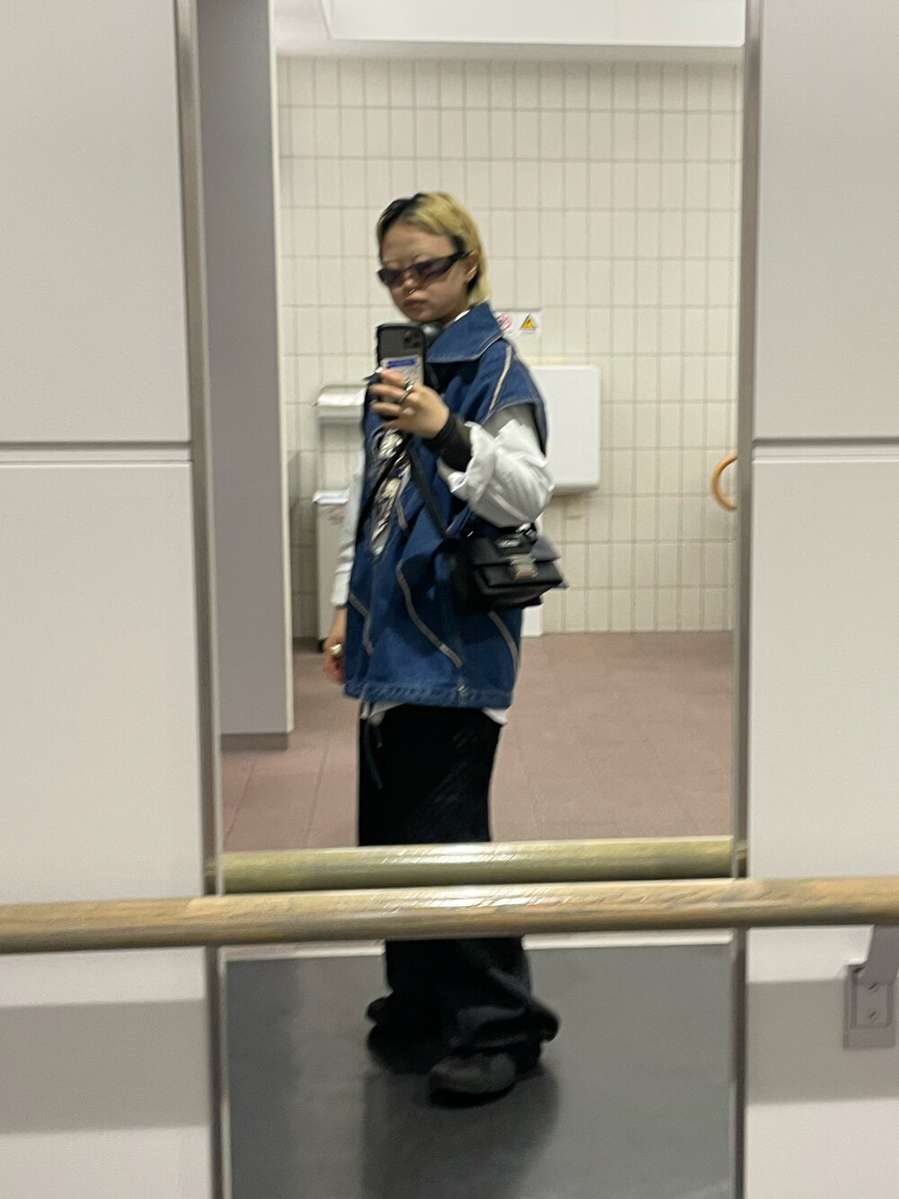 PERVERZEのベストを使った人気ファッションコーディネート - WEAR