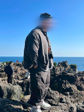 「アイテム（ブラック系）」を使った、kaaaazさん（メンズ・173cm）の冬コーディネート