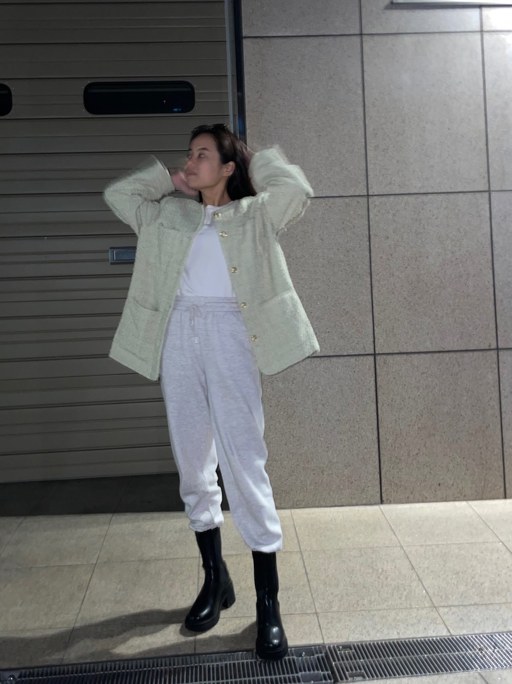 「春コーデ、低身長コーデ、ツイードジャケット、スウェットコーデ、ootd」｜「H&Mのアイテム（ジャケット/アウター、グリーン系）」を使った、Seinaさん（レディース・155cm）の春コーディネートの1枚目の写真