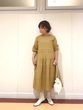 「Chez toi（シェトワ）のタック×ティアードワンピース（ワンピース、イエロー系）」を使った、たかぽんさん（レディース・163cm）の秋コーディネート
