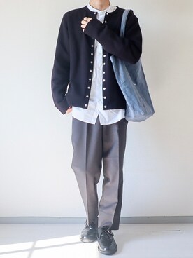「グレーパンツ」｜「アイテム（その他）」を使った、kotaさん（メンズ・173cm）の秋コーディネート
