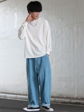 「CONVERSE（コンバース）のCONVERSE コンバース オール スター オックス / ALL STAR OX(BLACK) 32160321（スニーカー）」を使った、狩野 博文さん（メンズ・178cm・20代）の秋コーディネート