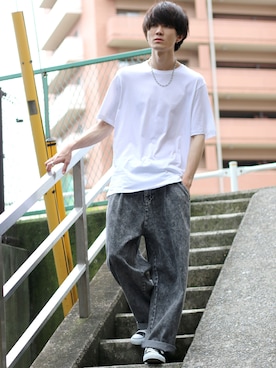 「CONVERSE（コンバース）のCONVERSE コンバース オール スター オックス / ALL STAR OX(BLACK) 32160321（スニーカー）」を使った、狩野 博文さん（メンズ・178cm・20代）の秋コーディネート