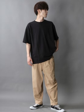 「SITRY（シトリー）のloose tapered tuck wide Pants/ルーズ テーパード タック ワイドパンツ（スラックス）」を使った、狩野 博文さん（メンズ・178cm）の夏コーディネート