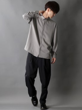 「SITRY（シトリー）のloose tapered tuck wide Pants/ルーズ テーパード タック ワイドパンツ（スラックス）」を使った、狩野 博文さん（メンズ・178cm）の秋コーディネート