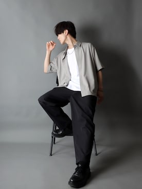 「SITRY（シトリー）のloose tapered tuck wide Pants/ルーズ テーパード タック ワイドパンツ（スラックス）」を使った、狩野 博文さん（メンズ・178cm）の春コーディネート