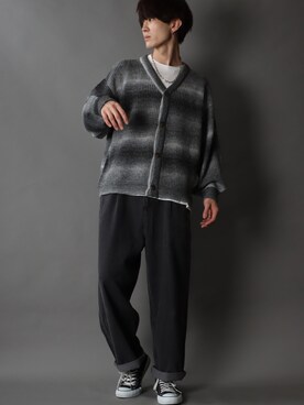 「CONVERSE（コンバース）のCONVERSE コンバース オール スター オックス / ALL STAR OX(BLACK) 32160321（スニーカー）」を使った、狩野 博文さん（メンズ・178cm・20代）の秋コーディネート
