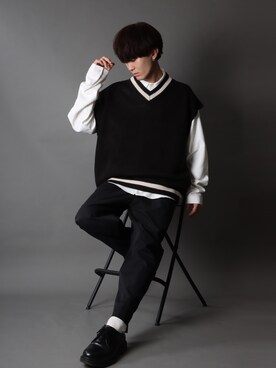 「SITRY（シトリー）のloose tapered tuck wide Pants/ルーズ テーパード タック ワイドパンツ（スラックス）」を使った、狩野 博文さん（メンズ・178cm）の秋コーディネート