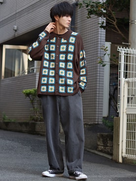 「CONVERSE（コンバース）のCONVERSE コンバース オール スター オックス / ALL STAR OX(BLACK) 32160321（スニーカー）」を使った、狩野 博文さん（メンズ・178cm・20代）の秋コーディネート