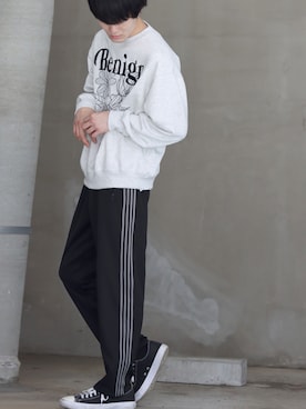 「CONVERSE（コンバース）のCONVERSE コンバース オール スター オックス / ALL STAR OX(BLACK) 32160321（スニーカー）」を使った、狩野 博文さん（メンズ・178cm・20代）の秋コーディネート