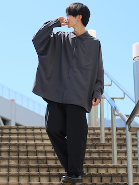 「SITRY（シトリー）のloose tapered tuck wide Pants/ルーズ テーパード タック ワイドパンツ（スラックス）」を使った、狩野 博文さん（メンズ・178cm）の夏コーディネート