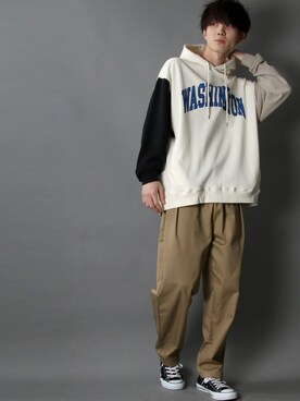 「SITRY（シトリー）のloose tapered tuck wide Pants/ルーズ テーパード タック ワイドパンツ（スラックス）」を使った、狩野 博文さん（メンズ・178cm）の冬コーディネート