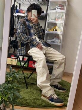 「NIKE（ナイキ）のアイテム（スニーカー、ブラウン系）」を使った、圧倒的身長足りないマンさん（メンズ・155cm）の秋コーディネート