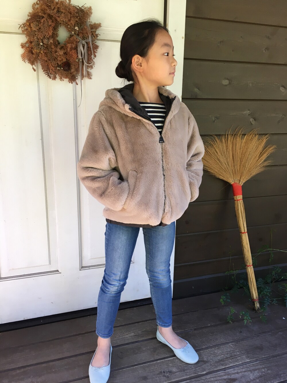 「ZARA KIDSのアイテム（ジャケット/アウター、ベージュ系）」を使った、Tannouraさん（キッズ・130cm）の秋コーディネートの1枚目の写真