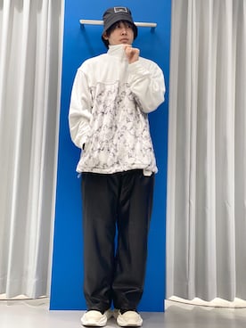 「DANKE SCHON（ダンケシェーン）のアイテム（スラックス）」を使った、Toshiki Masudaさん（メンズ・170cm）の秋コーディネート