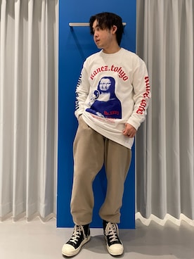 「KaneZ（ケインズ）のアイテム（Tシャツ/カットソー）」を使った、Toshiki Masudaさん（メンズ・170cm）の冬コーディネート