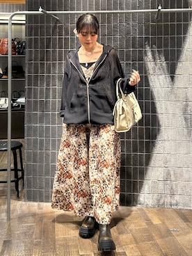 「アイテム（シュシュ）」を使った、masakiさん（レディース・161cm）の秋コーディネート