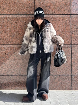 「アイテム（スマホグッズ）」を使った、masakiさん（レディース・161cm・20代）の秋コーディネート