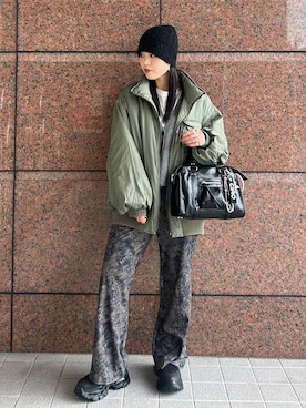 「アイテム（スマホグッズ）」を使った、masakiさん（レディース・161cm）の秋コーディネート