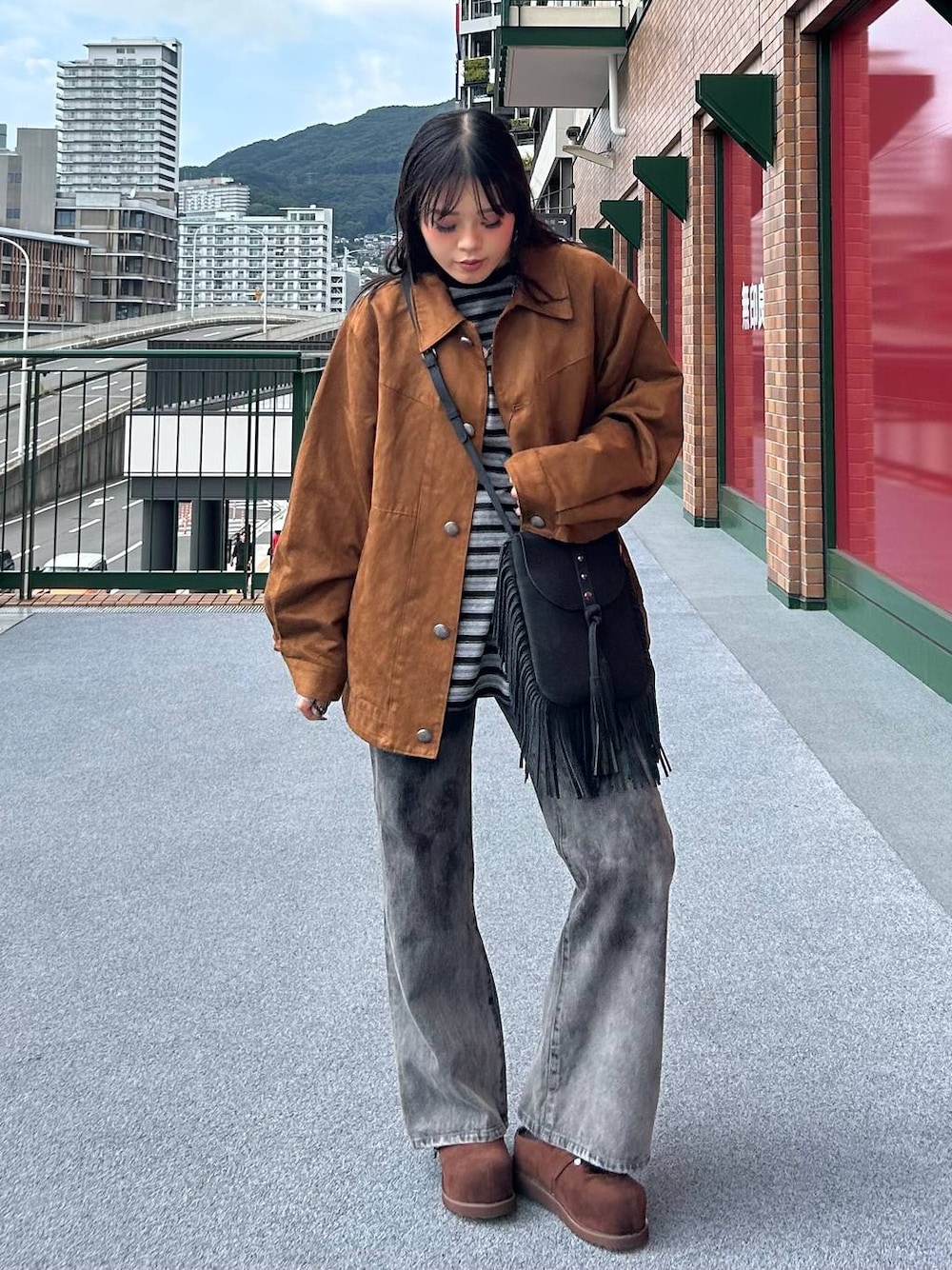 ステッチスエードジャケット/496853を使った人気ファッション