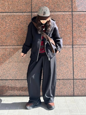 「アイテム（スラックス、ブラック系）」を使った、masakiさん（レディース・161cm）の秋コーディネート