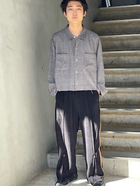 「LEH（レー）のアイテム（パンツ）」を使った、野口心さん（メンズ・175cm）の秋コーディネート
