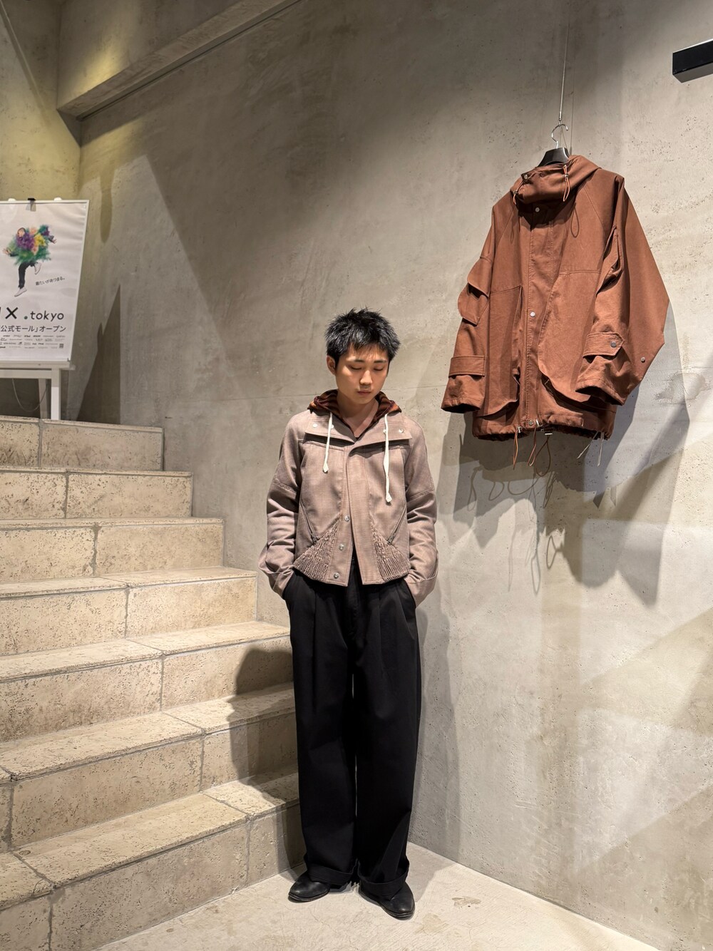 「最近のいい感じコーデ」｜「ToironierのToironier/トワロニエ/２Tuck CHINO Pants（その他パンツ、ベージュ系）」を使った、野口心さん（メンズ・175cm）の春コーディネートの1枚目の写真