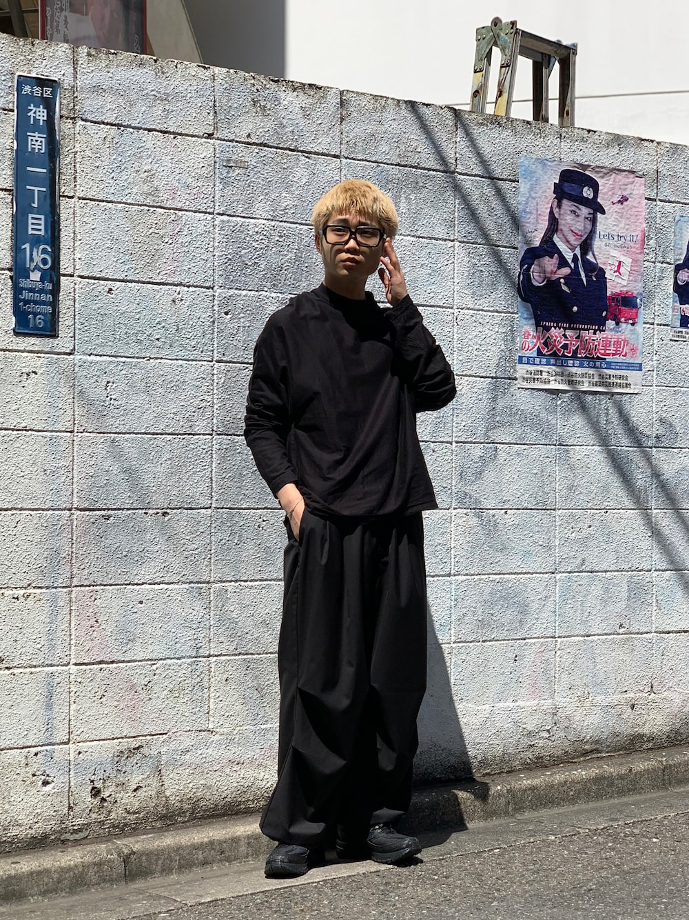 「GARDEN TOKYOのhayha lamka/ヘイヘ ラムカ/hayha lamka/LONG SLEEVE（Tシャツ/カットソー、ブラック系）」を使った、野口心さん（メンズ・175cm）の春コーディネートの1枚目の写真