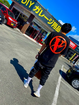 「VLONE（ヴィーロン）のアイテム」を使った、$EE cyanさん（メンズ・173cm）の夏コーディネート