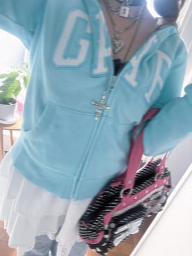 「アイテム（パーカー）」を使った、영애さん（レディース・147cm）の秋コーディネート