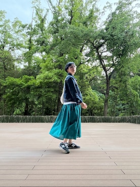 「CELINE（セリーヌ）のアイテム（ジャケット/アウター、ブルー系）」を使った、雪日子/ Yukihikoさん（レディース・157cm）の春コーディネート