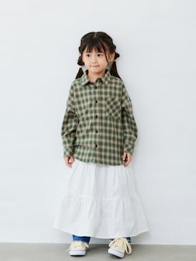 「Fluffy BROTHERS（フラッフィーブラザーズ）のティアードスカート（スカート、ホワイト系）」を使った、fluffybrothersさん（キッズ・120cm）の春コーディネート