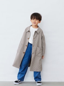 「Fluffy BROTHERS（フラッフィーブラザーズ）のダーツデニムパンツ（デニムパンツ、ブルー系）」を使った、fluffybrothersさん（キッズ・120cm）の冬コーディネート