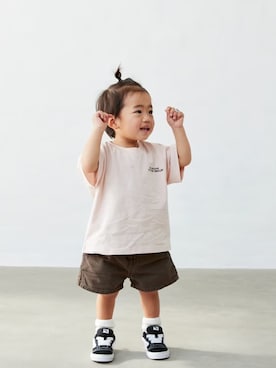 「Fluffy BROTHERS（フラッフィーブラザーズ）の製品染めショートパンツ（その他パンツ、ブラウン系）」を使った、fluffybrothersさん（キッズ・120cm）の夏コーディネート