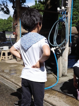 「Fluffy BROTHERS（フラッフィーブラザーズ）のバンダナ付きシャツ（シャツ/ブラウス、ホワイト系）」を使った、fluffybrothersさん（キッズ・120cm）の夏コーディネート