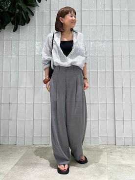 「B.C STOCK（ベーセーストック）のウォッシャブル / テックトロタックカーブパンツ（その他パンツ、グレー系）」を使った、suuさん（レディース・158cm）の夏コーディネート