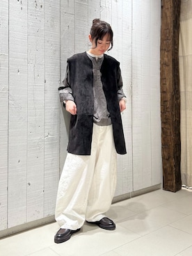 「JOURNAL STANDARD LUXE（ジャーナルスタンダード　ラックス）のスウェードベスト（その他アウター、ブラウン系）」を使った、N.Hさん（レディース・162cm）の冬コーディネート