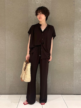 「SLOBE IENA（スローブイエナ）の《2枚セット》カットジョーゼットセットアップ（Tシャツ/カットソー、ブラウン系）」を使った、Yumikaさん（レディース・162cm）の夏コーディネート