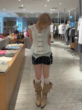 「WHO'S WHO gallery（フーズフーギャラリー）のWボタンレースチュニック（シャツ/ブラウス、ホワイト系）」を使った、hanaさん（レディース・155cm）の夏コーディネート