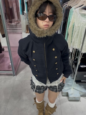 「WHO'S WHO gallery（フーズフーギャラリー）の【26AW LOOK掲載品番/WEB限定サイズあり】ナポレオンファーブルゾン（ブルゾン、ブルー系）」を使った、hanaさん（レディース・155cm）の秋コーディネート