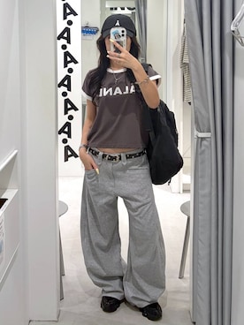 「ALAND（エーランド）の【UNISEX】ALAND／フロッキーロゴＴ（Tシャツ/カットソー、グレー系）」を使った、あいさん（レディース・159cm）の夏コーディネート