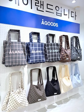 「ALAND（エーランド）の【UNISEX】ALAND／チェックマチトート（トートバッグ、グレー系）」を使った、あいさん（レディース・159cm）の秋コーディネート