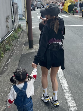 「アイテム（キャップ）」を使った、ニジママちゃんさん（レディース・157cm・20代）の秋コーディネート