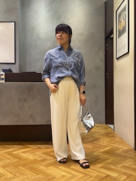 「Jena espace merveilleux（ジェナ　エスパスメルヴェイユ）の【累計販売数1万枚突破！/サラッと快適】テンセルデニムシャツ（シャツ/ブラウス、ブルー系）」を使った、haruokhさん（レディース・156cm）の夏コーディネート