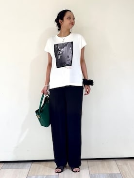 「UNTITLED（アンタイトル）の【コットン100/プリントロゴ】フォトTシャツ（Tシャツ/カットソー、ホワイト系）」を使った、yukktsumiさん（レディース）の夏コーディネート