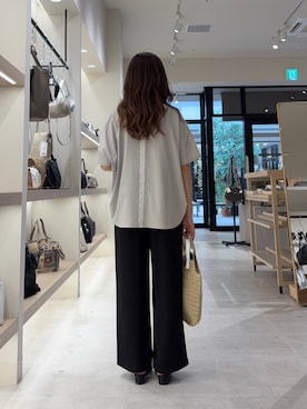 「Jena espace merveilleux（ジェナ　エスパスメルヴェイユ）の【Tシャツなのに⁉ほんのりツヤ感ポンチョT】バックテープカットソー（Tシャツ/カットソー、グレー系）」を使った、bgg0miさん（レディース・160cm）の夏コーディネート