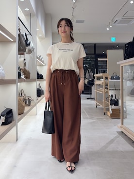 「Jena espace merveilleux（ジェナ　エスパスメルヴェイユ）のコンパクトロゴカットソー（Tシャツ/カットソー、ホワイト系）」を使った、bgg0miさん（レディース・160cm）の春コーディネート