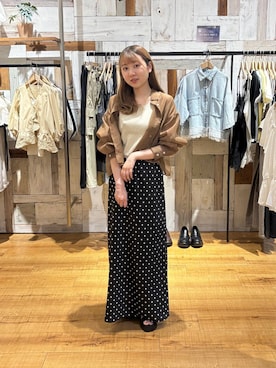 「LOWRYS FARM（ローリーズファーム）のストレッチサテンスカート　 290120（スカート、ブラック系）」を使った、honon.さん（レディース）の夏コーディネート