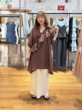 「LOWRYS FARM（ローリーズファーム）のスタイルＵＰクロスカップキャミ　100757（Tシャツ/カットソー、ホワイト系）」を使った、honon.さん（レディース）の夏コーディネート
